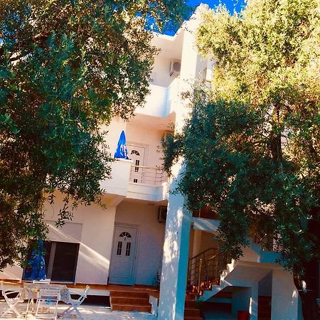 Montebello Inn Apartments Улцинь Экстерьер фото