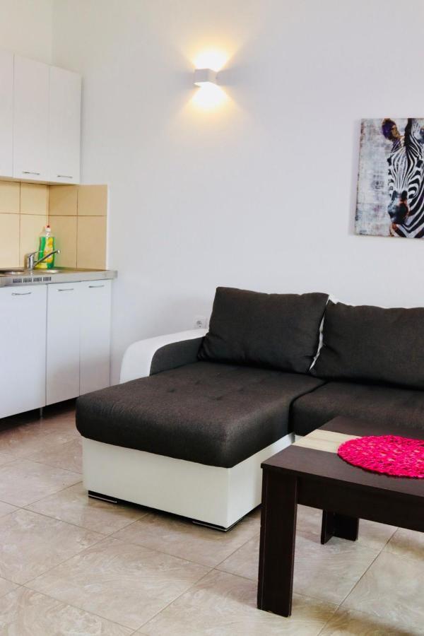 Montebello Inn Apartments Улцинь Экстерьер фото