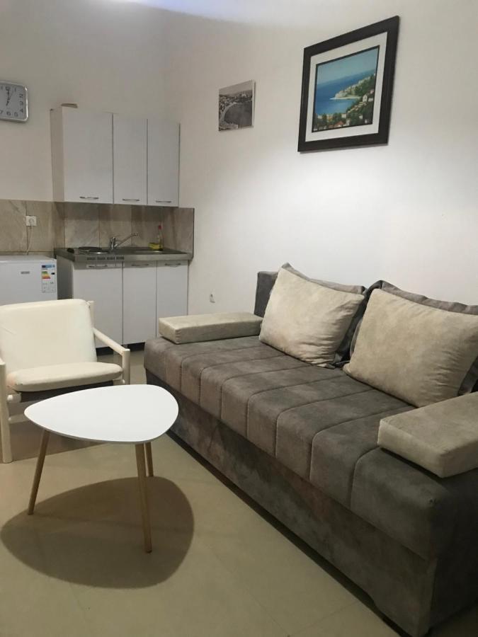 Montebello Inn Apartments Улцинь Экстерьер фото