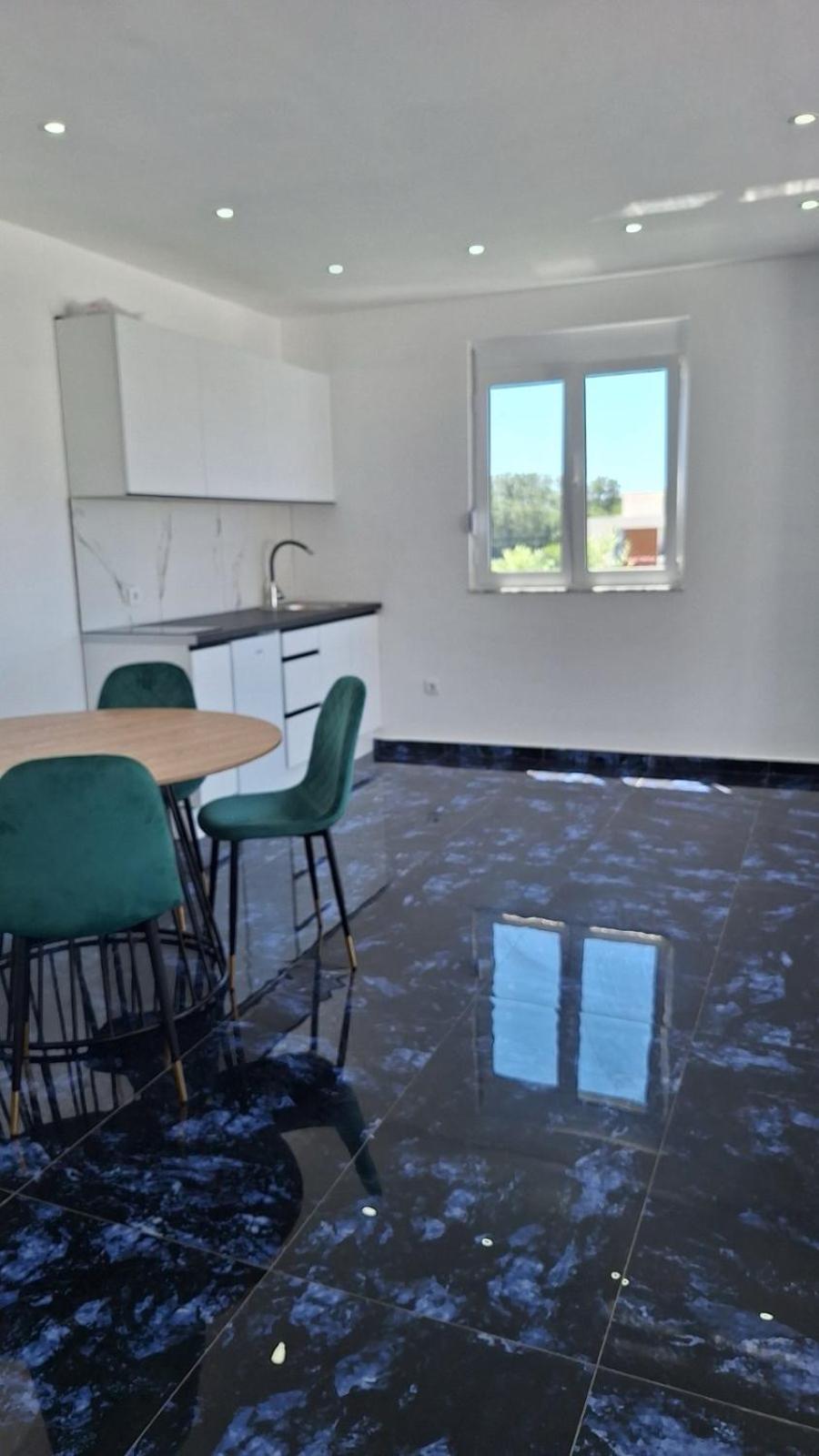 Montebello Inn Apartments Улцинь Экстерьер фото