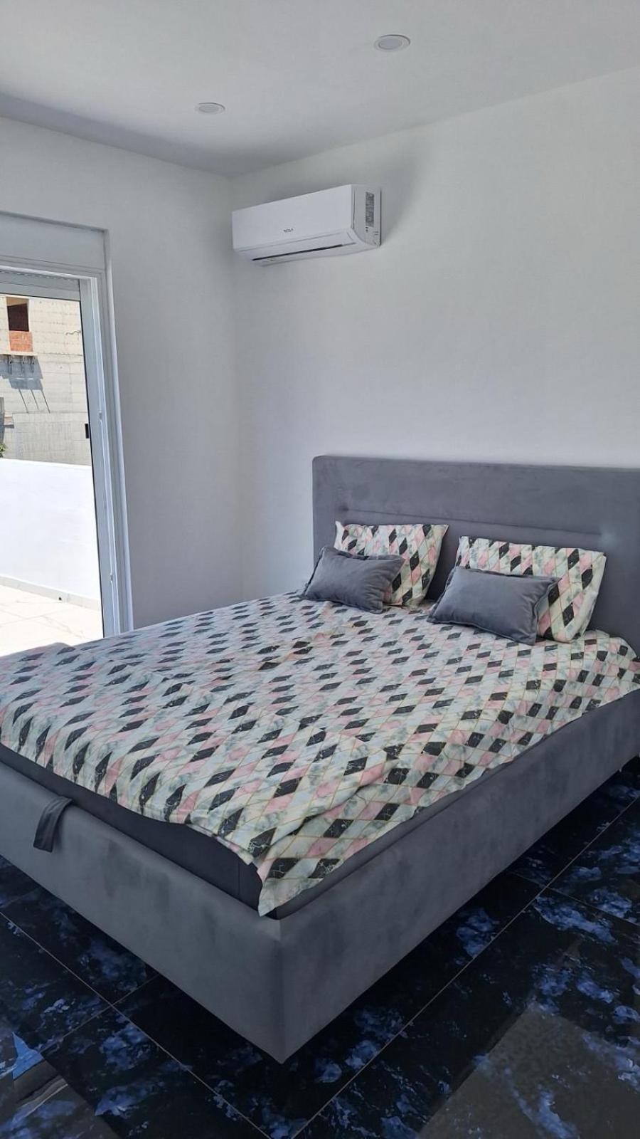Montebello Inn Apartments Улцинь Экстерьер фото