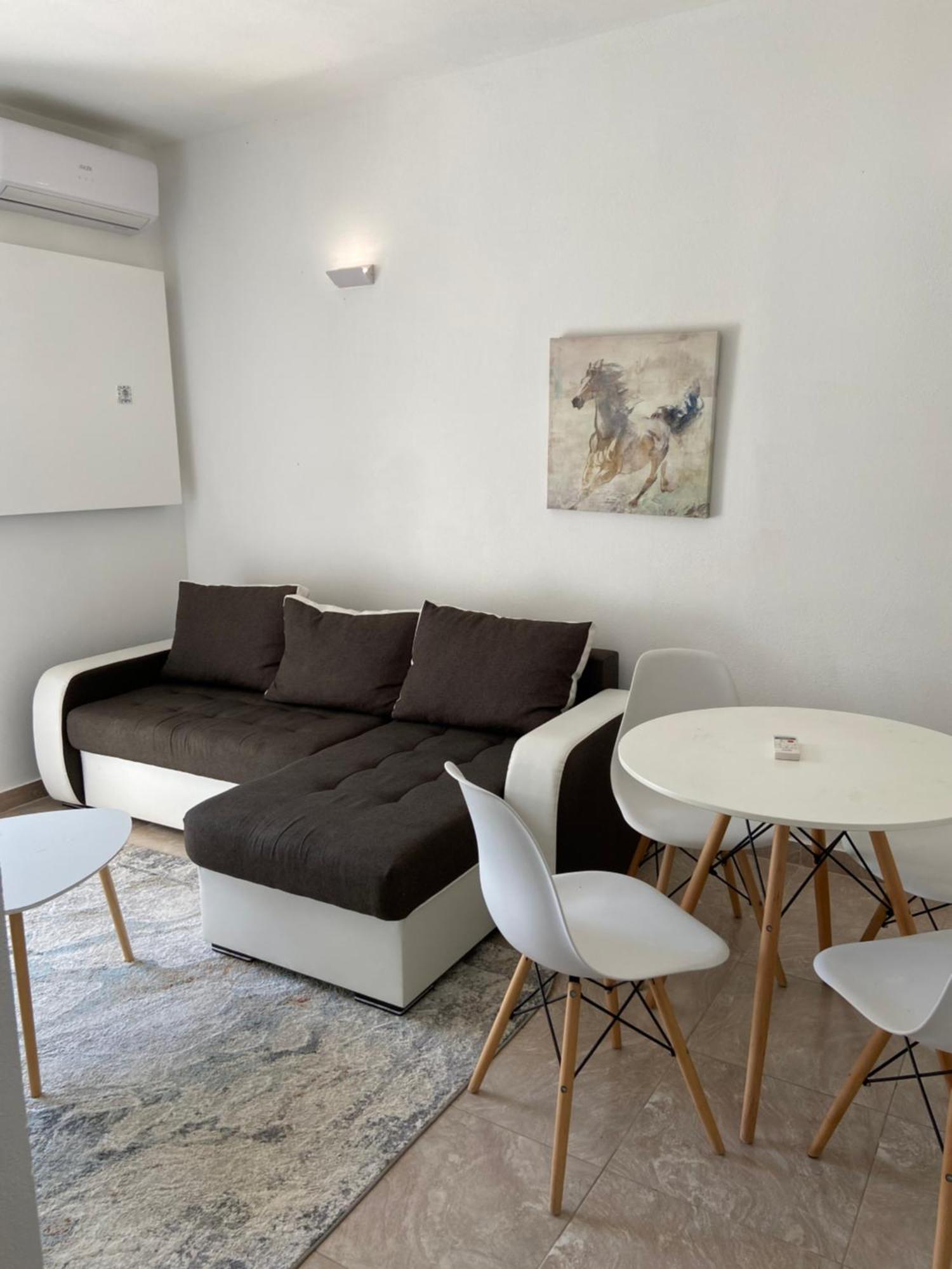 Montebello Inn Apartments Улцинь Экстерьер фото
