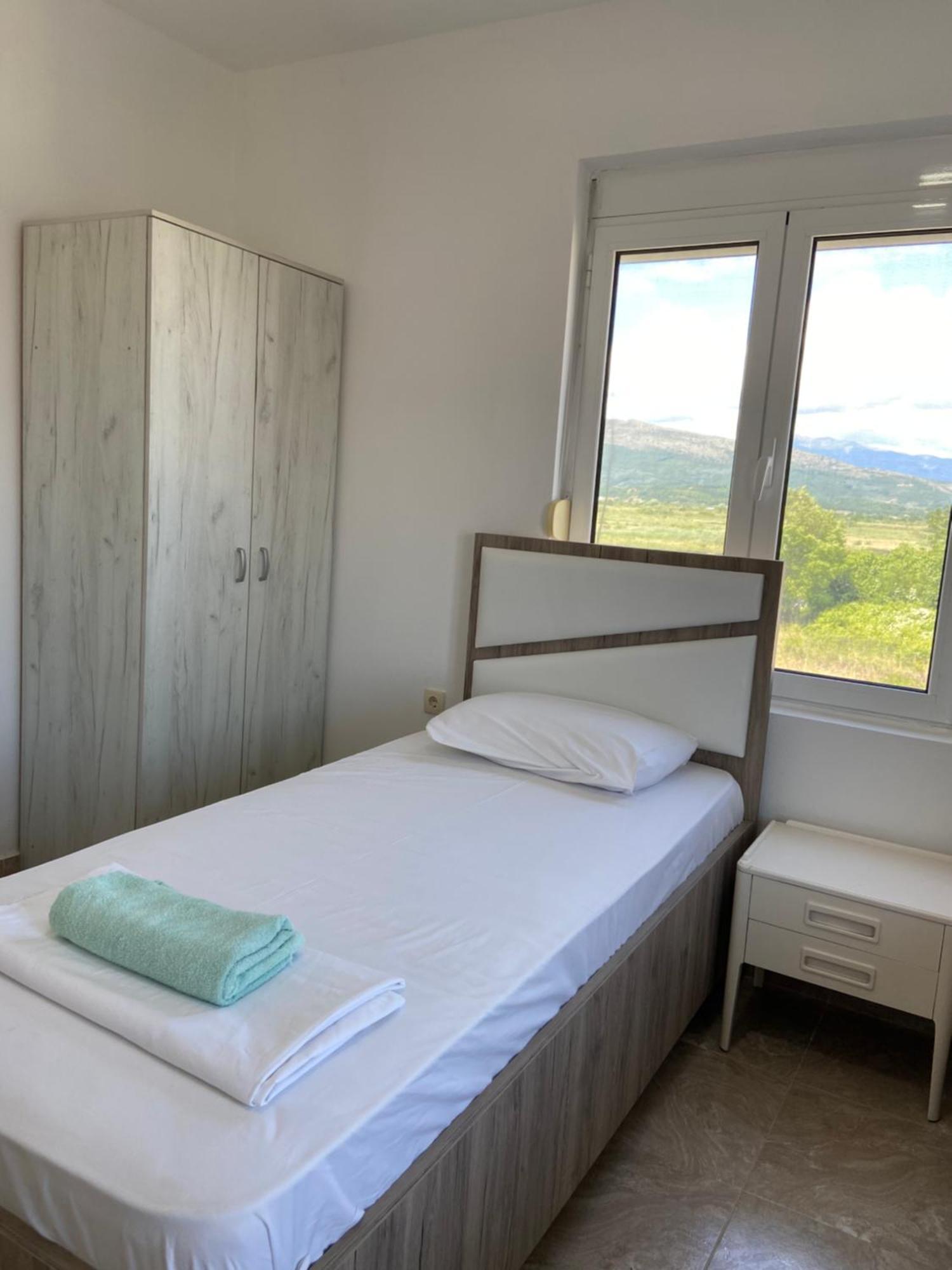 Montebello Inn Apartments Улцинь Экстерьер фото